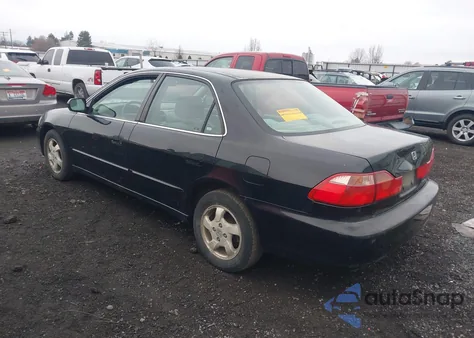 1999 Honda Accord Ex z USA, uszkodzony, nr VIN JHMCG5653XC017925